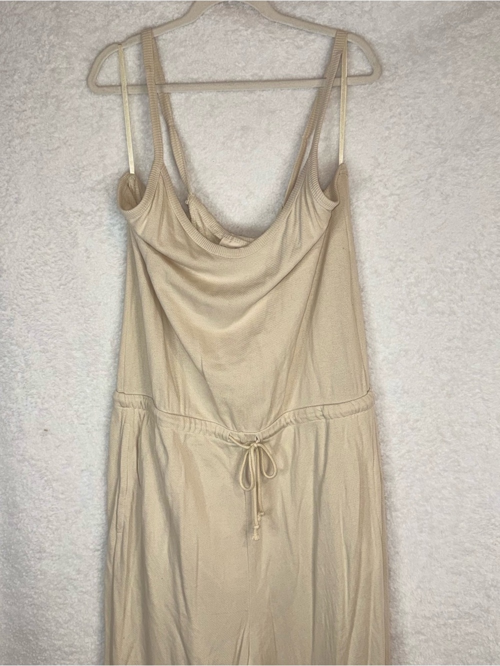 Universal Threads Cowl Neck Wide Leg Jumpsuit in Beige XL Like New - Picture 3 of 5